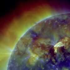 Obraz powierzchni Słońca zarejestrowany przez Solar Dynamics Observatory w NASA